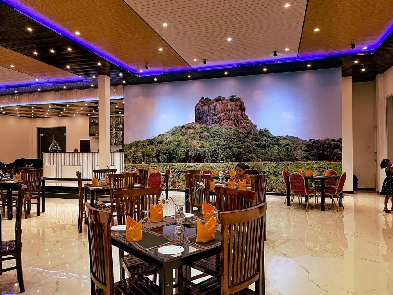 Acme Grand Hotel Habarana Bagian luar foto