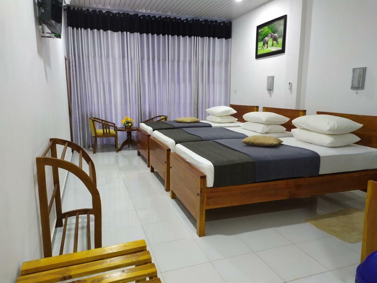 Acme Grand Hotel Habarana Bagian luar foto
